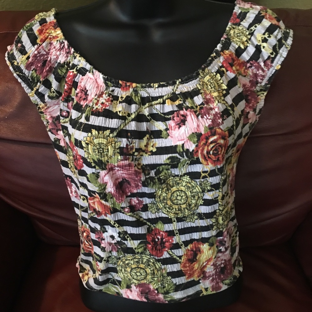 Off the shoulder floral crop top.